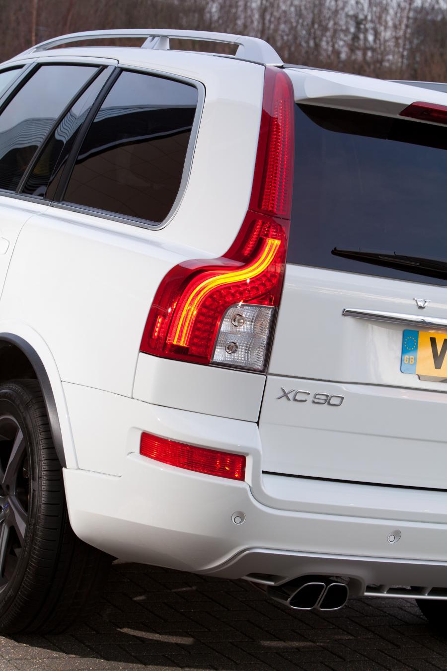 Volvo XC90 R-Design 2012 года  (UK) (фото 18 из 36)